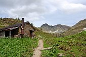 17 Verso i Laghi Gemelli